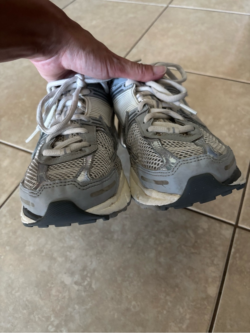 Nike Zoom Vomero Sneakers - Picture 10 of 10